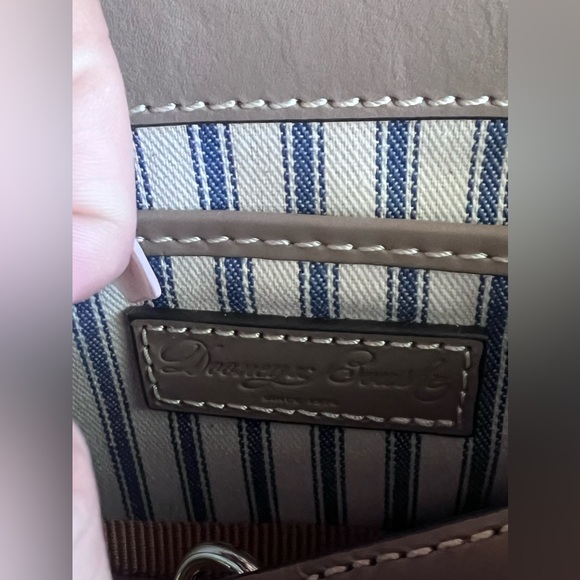 Dooney and Bourke crossbody - Picture 7 of 8